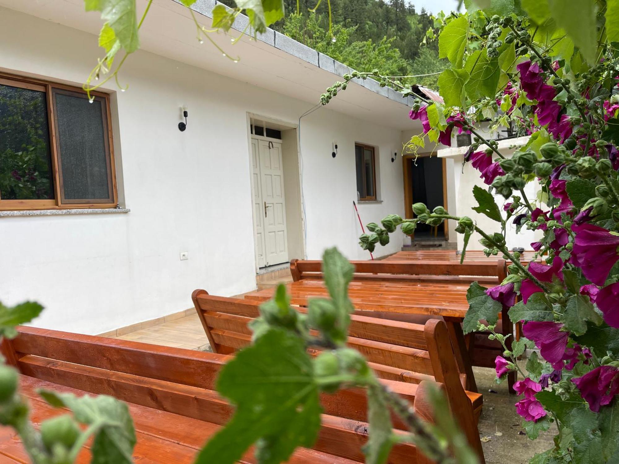 Hotel Thethi Mountain Exterior foto